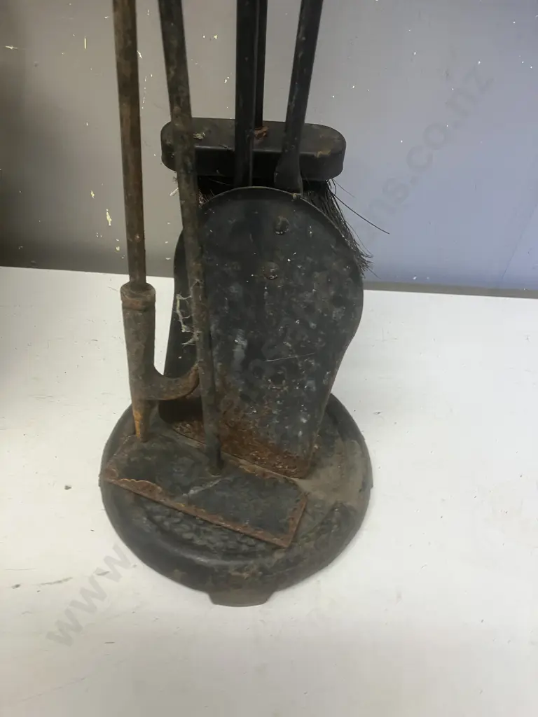Fireside Companion Set & Steel Watering Can (No Head) Image 1++