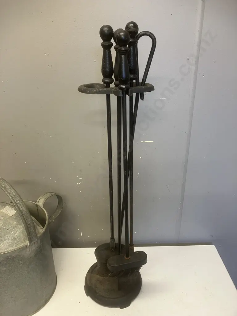 Fireside Companion Set & Steel Watering Can (No Head) Image 1++