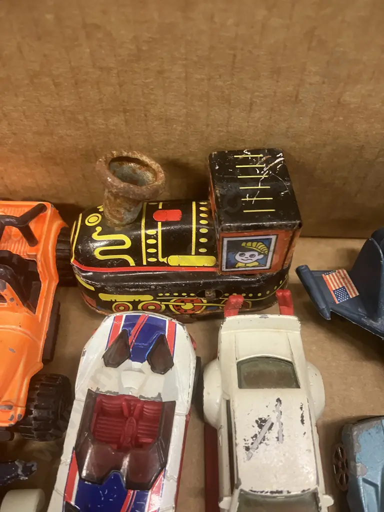 Box Lot Toy Cars Including Matchbox, Hot Wheels, Corgi, Maisto Etc Image 1++