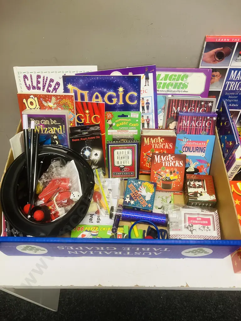 Box lot - Magic Books & Tricks Etc Image 1++