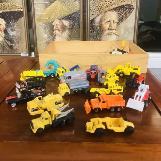 Box of Assorted Vintage Toys - Maisto, ZEE, Hot Wheels Etc
