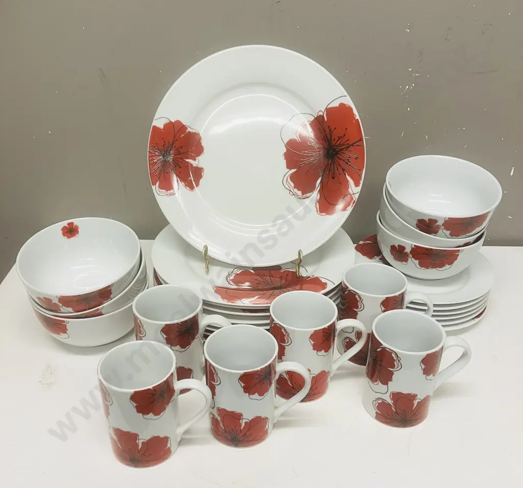27 Piece Harrison & Lane Dinnerware With a Red Poppy Pattern Image 1++