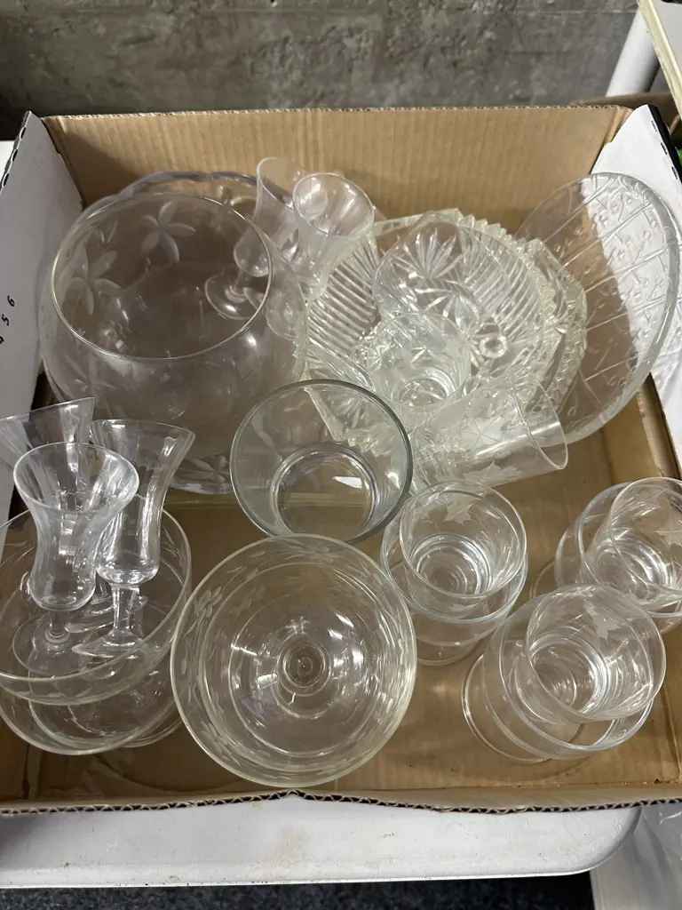 Box Lot Of Crystal & Glassware Image 1++