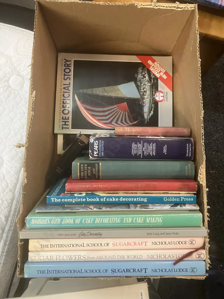 Books - Sugar Flowers, Baking, Bibles, Etc Image 1++