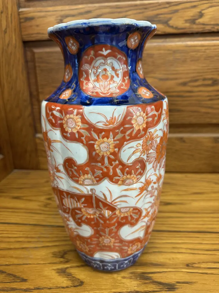 Antique Japanese Imari Porcelain Vase (as found) H30cm. Image 1++