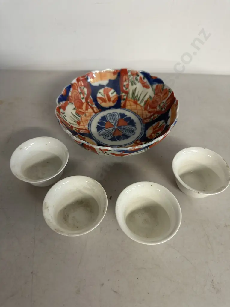 Antique Japanese Imari Porcelain Bowl, Scalloped Rim, (6 x 15cm) With Four Dishes Image 1++