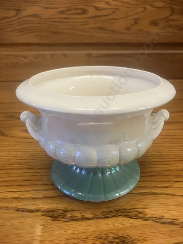 A Crown Lynn Urn In a Rare Green & Mother of Pearl Lustre Finish (1969 - 1971). '613' Impressed To Base. 13 x 18cm Image 1++