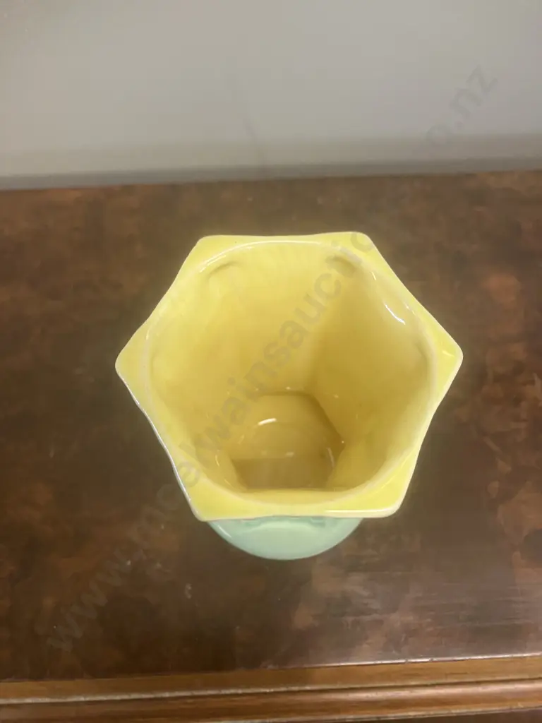 Crown Lynn Potteries Miniature Vase No 132, Wide Bulbous Base With Six Flaring Sides c1948 - 1955 Image 1++