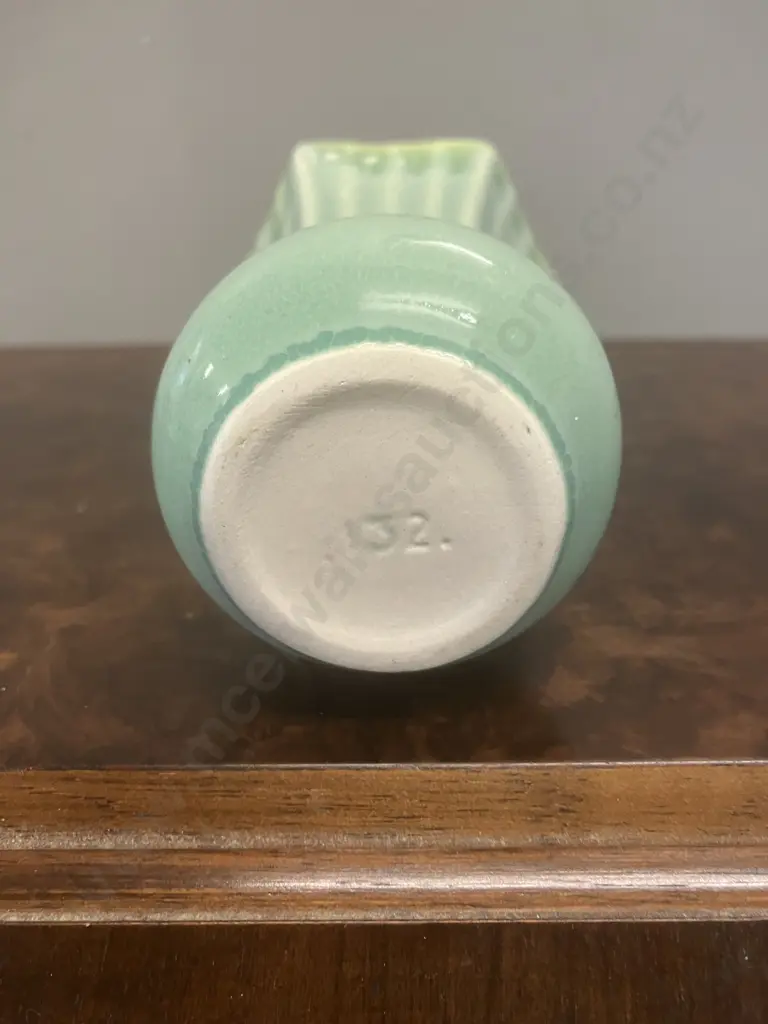 Crown Lynn Potteries Miniature Vase No 132, Wide Bulbous Base With Six Flaring Sides c1948 - 1955 Image 1++
