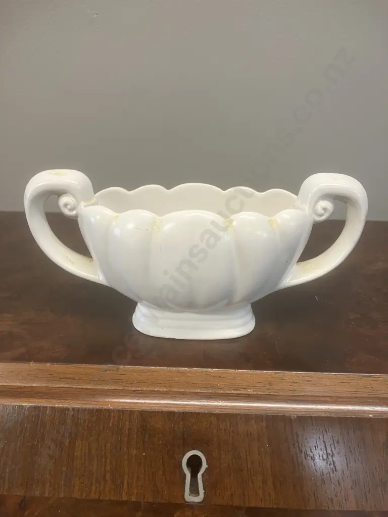 Wade 2 Handled Posy Vase. L16cm Image 1++