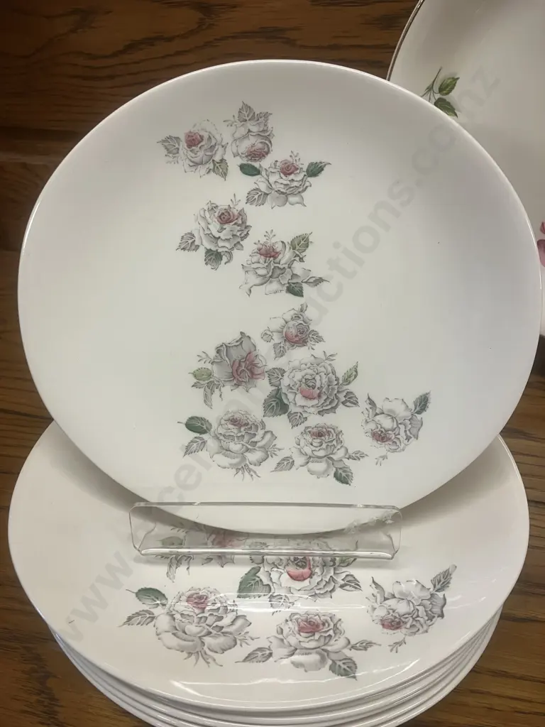 Johnson Bros Shower Roses Pattern 26cm Plates x 6, Smaller Plate & Alfred Meakin Roses Large 30 & 36cm Oval Platters Image 1++