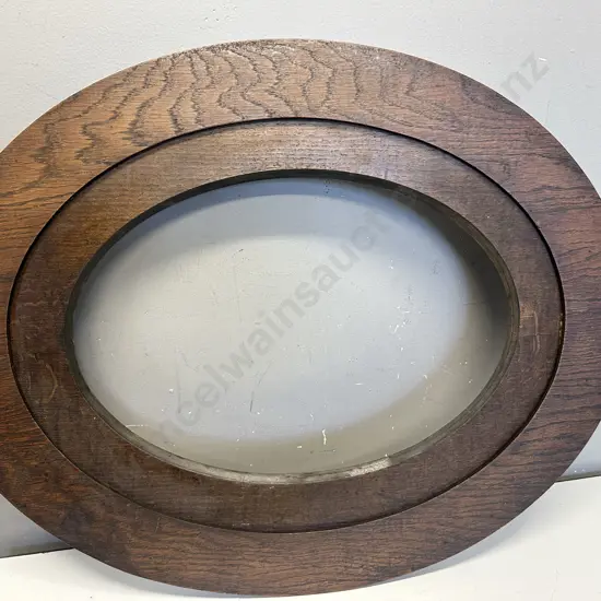 Antique Oval Oak Frame H59,W74cm.