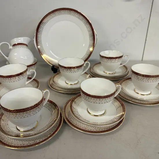 Vintage Royal Grafton 'Majestic' Bone China Teaware (af to Creamer)