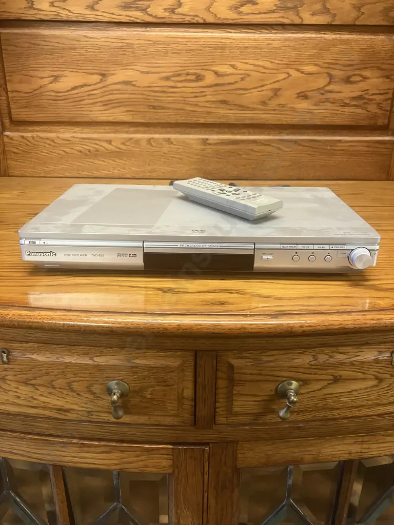Panasonic DVD-S35 With Remote Control Image 1++