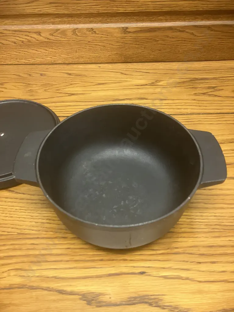 KitchenAid 3.3L / 3.5qt Enamelled Cast iron Casserole Dish With Lid Image 1++
