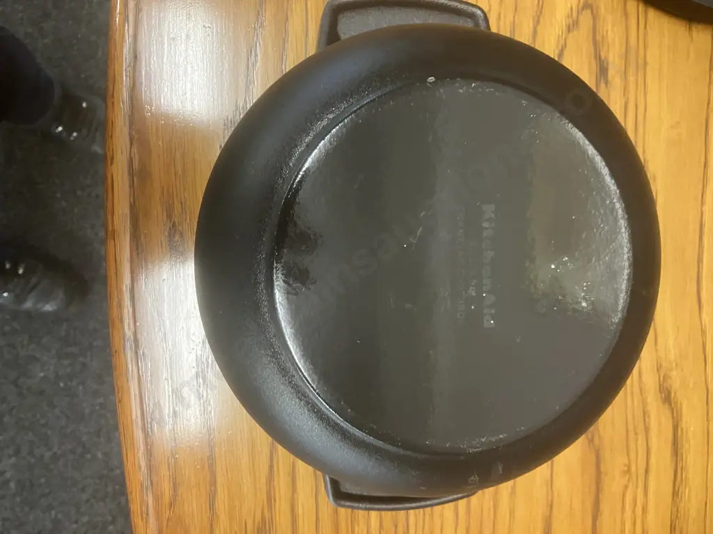 KitchenAid 3.3L / 3.5qt Enamelled Cast iron Casserole Dish With Lid Image 1++