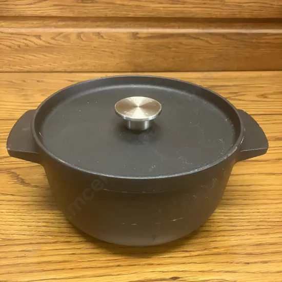 KitchenAid 3.3L / 3.5qt Enamelled Cast iron Casserole Dish With Lid