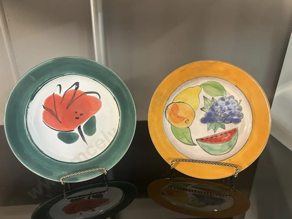 Pair Of Morris & James Plates Matakana New Zealand  Image 1++