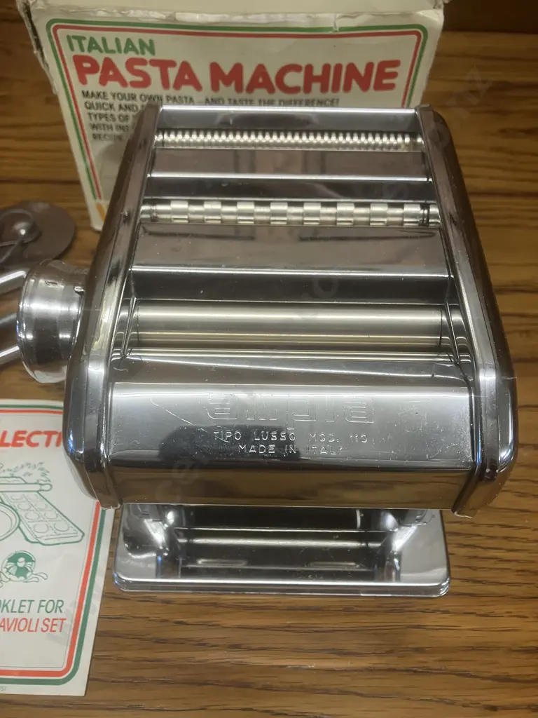 Ampia Pasta Machine TIPO LUSSO MOD. 150 Made In Italy With Manual & Original Box Image 1++