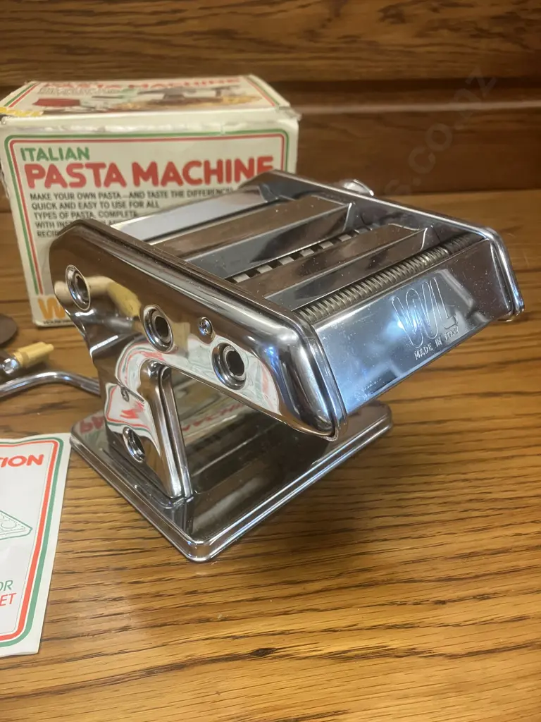 Ampia Pasta Machine TIPO LUSSO MOD. 150 Made In Italy With Manual & Original Box Image 1++