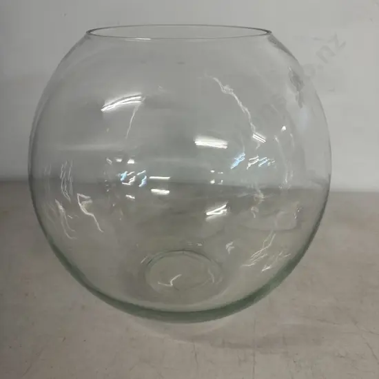 Large Clear Glass Fish Bowl Vase H25cm.