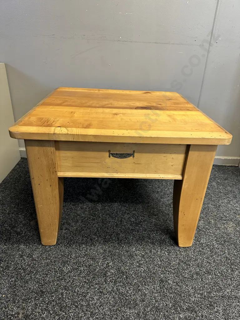 Ex Stephensons Furniture Square Rimu Side Table The Woodsmiths Maungaturoto Working With Nature H49,65x65cm. Image 1++