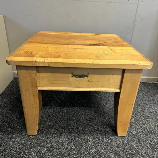 Ex Stephensons Furniture Square Rimu Side Table The Woodsmiths Maungaturoto Working With Nature H49,65x65cm.