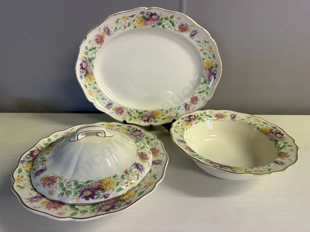 Royal Doulton 'Asters' Oval Serving Dish, Lidded Dish & Bowl Pattern # D6161 Image 1++