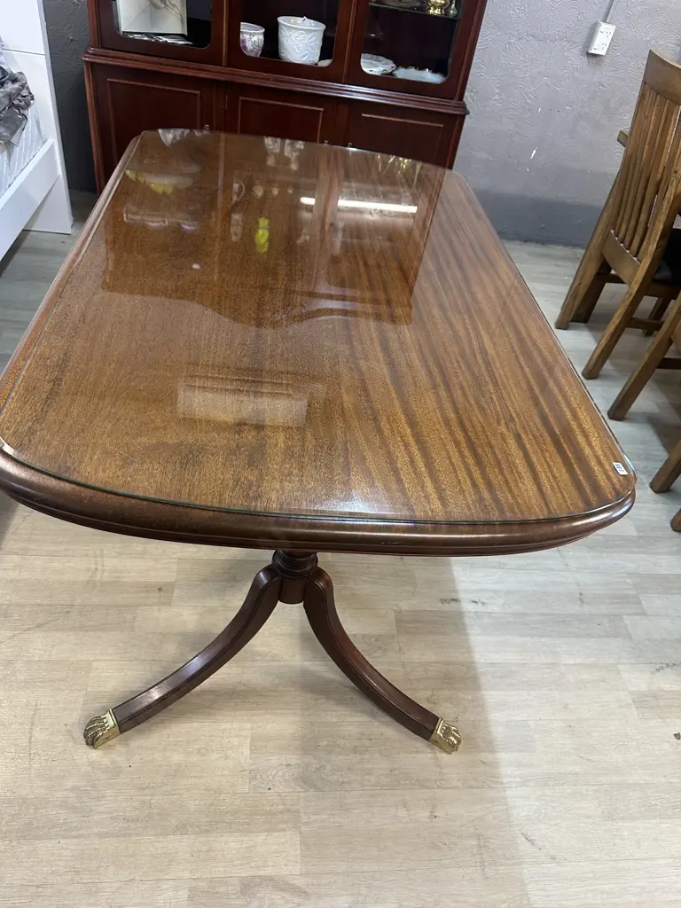 Stunning Oval Mahogany Dining Table, Double Pedestal With Brass Claw Feet, Glass Cover. H77 W150 D94cm Image 1++