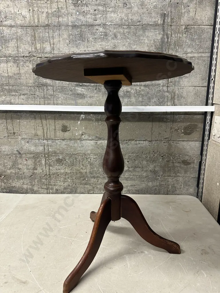 Mahogany Tri Legged Wine Table Scalloped Edge H59cm. Image 1++