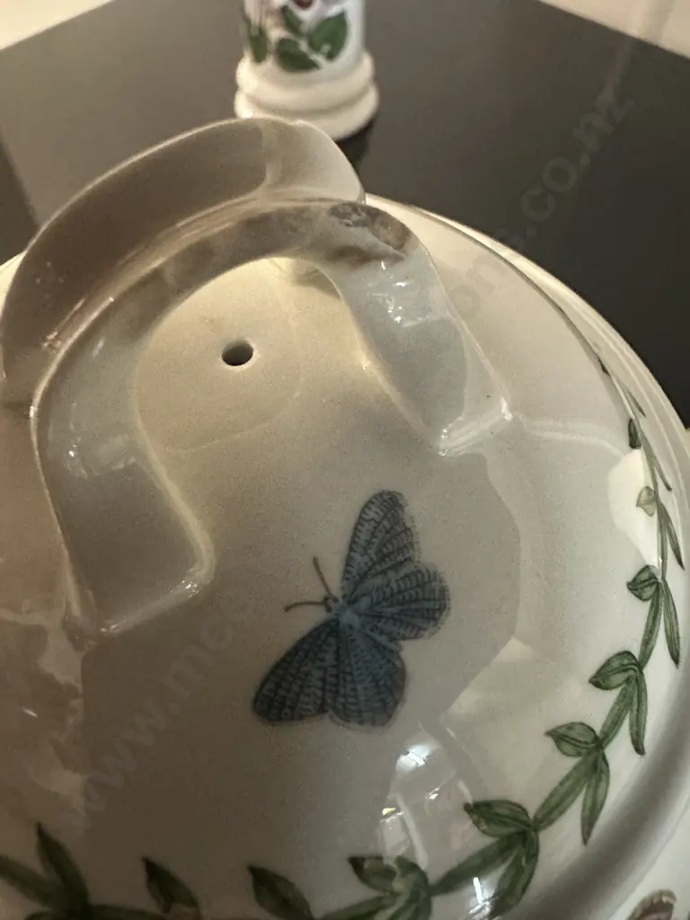 Portmerion Grinder & Teapot (as found) Image 1++