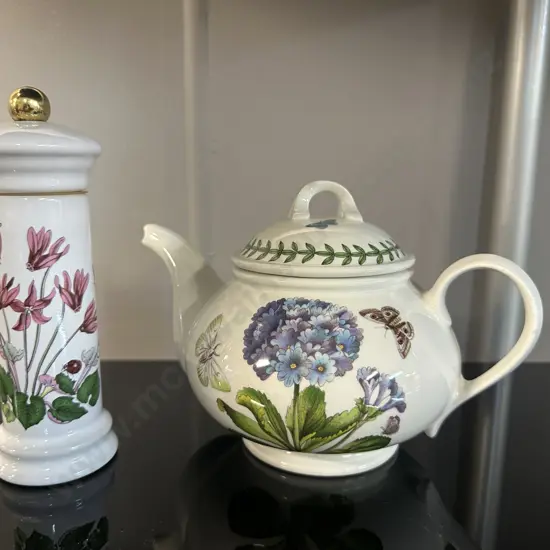 Portmerion Grinder & Teapot (as found)