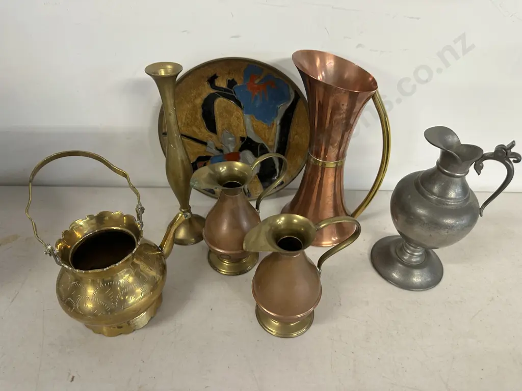 Selection Of Brass & Copper Items Image 1++