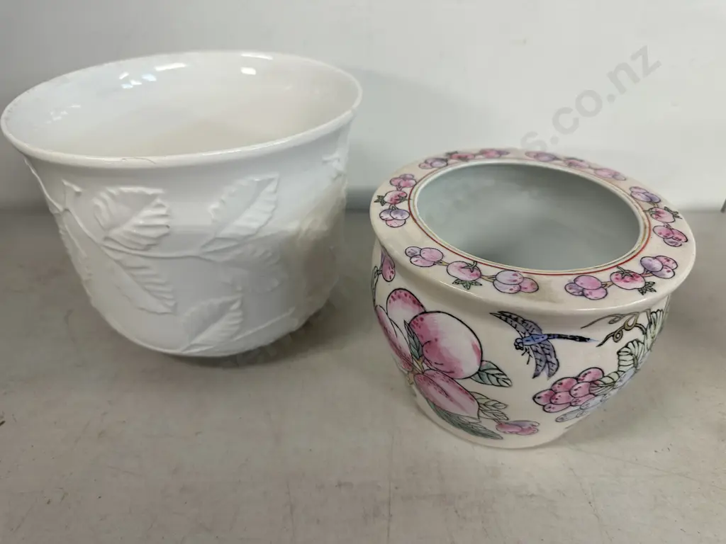 Vintage White Leaf Embellished Jardiniere  Planter Pot & Floral Chinese Pot Image 1++