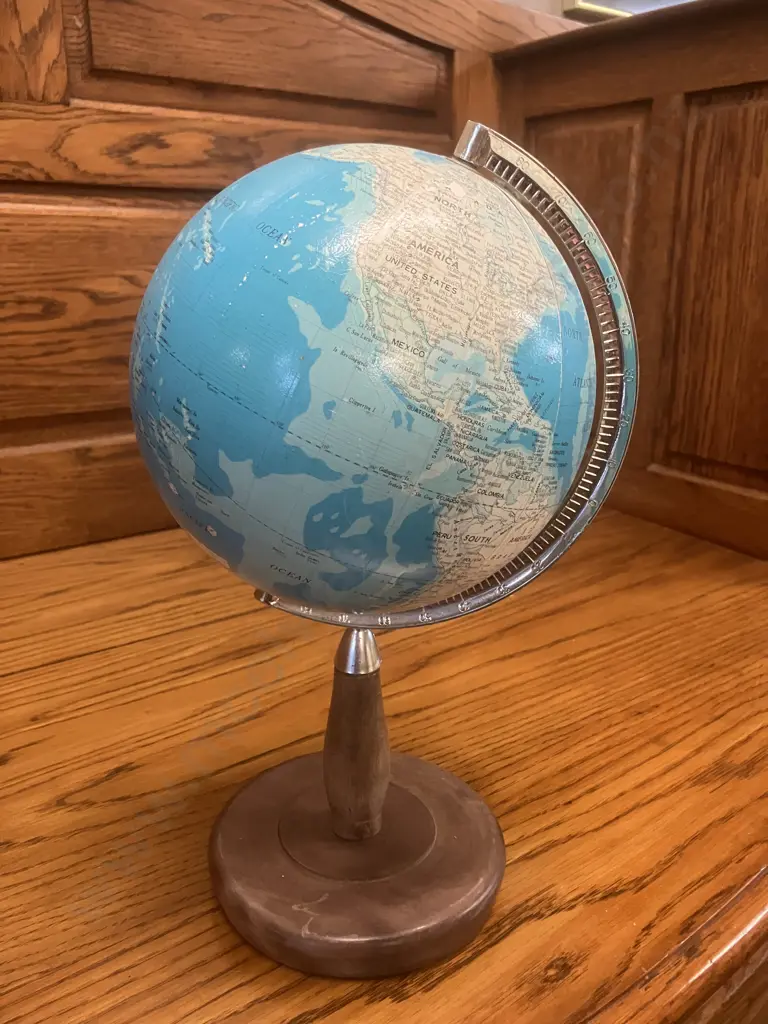 Vintage 1960's Atlas World Globe Made In Japan. Rotating, Wooden Base. H34cm Image 1++