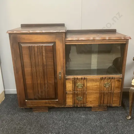 Art Deco Oak Sideboard/Display Cabinet With Sliding Glass Doors And Ridged Detailing. H97 W120 D45cm