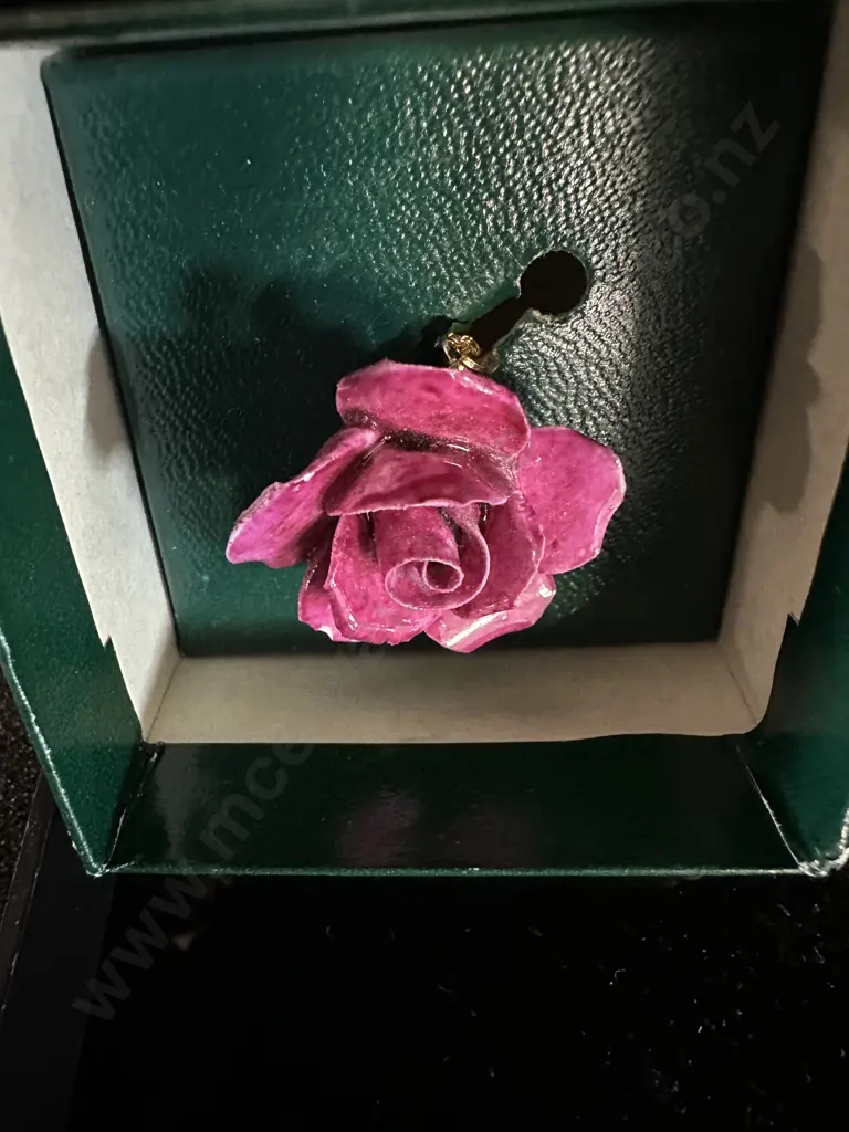 Royal Selangor Pendant & Rose Floral Brooch Image 1++