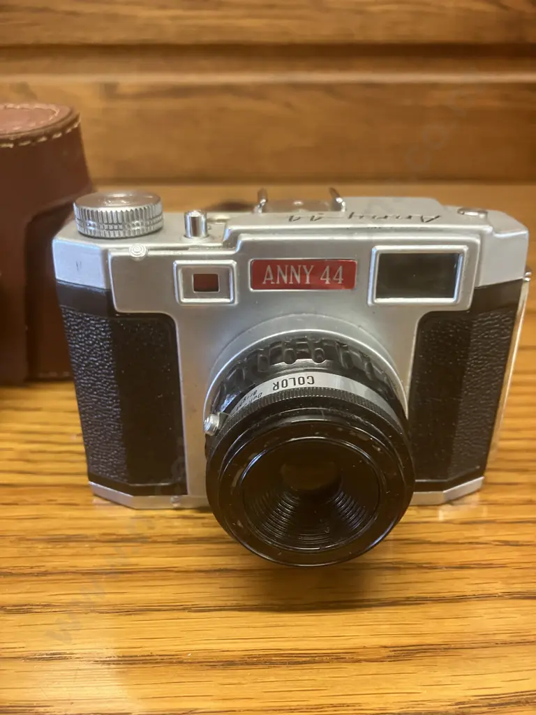 Vintage 1960s Japan Hoei (Hōei Sangyō Y.K.) Anny 44 Camera. 4X4cm, 127 Roll Film, Industrial Hoei 5cm f/8 Lens and Case Image 1++