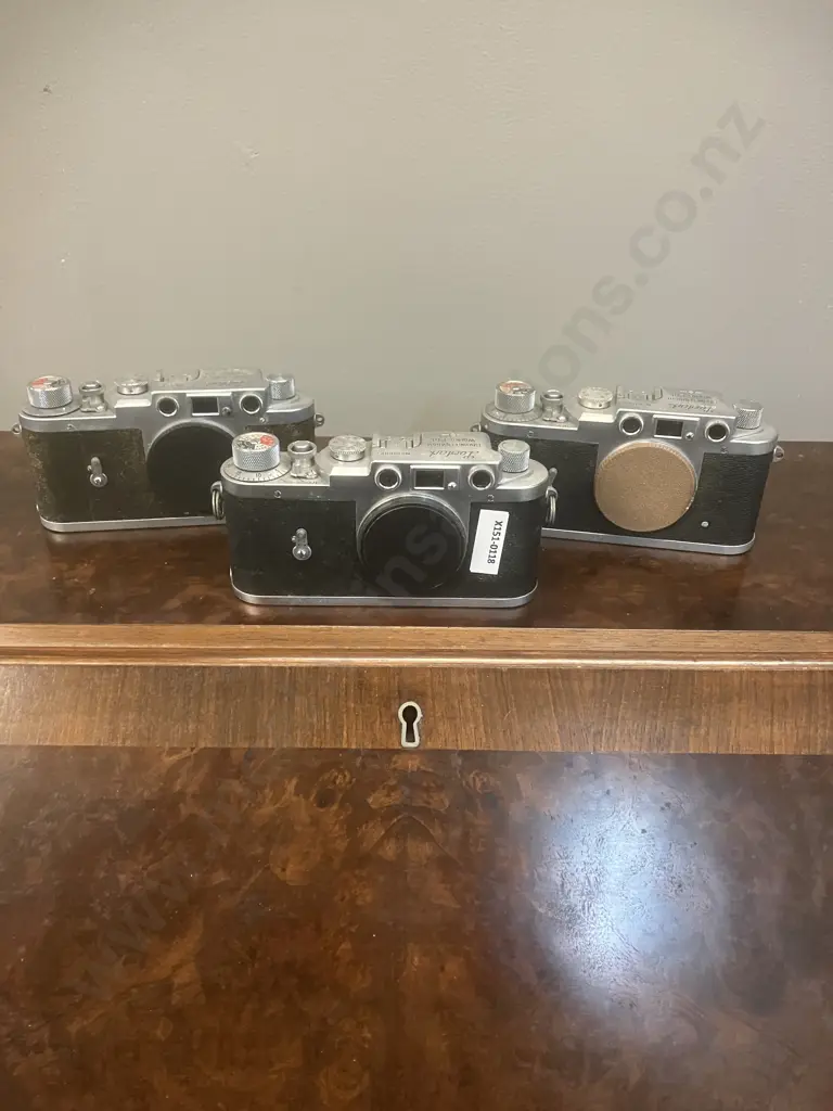 Leotax Model F (Japanese Leica IIIf Copy) #61125 #60605 #56378 Showa Optical Works, Ltd. Circa Mid 1950s Japan Image 1++