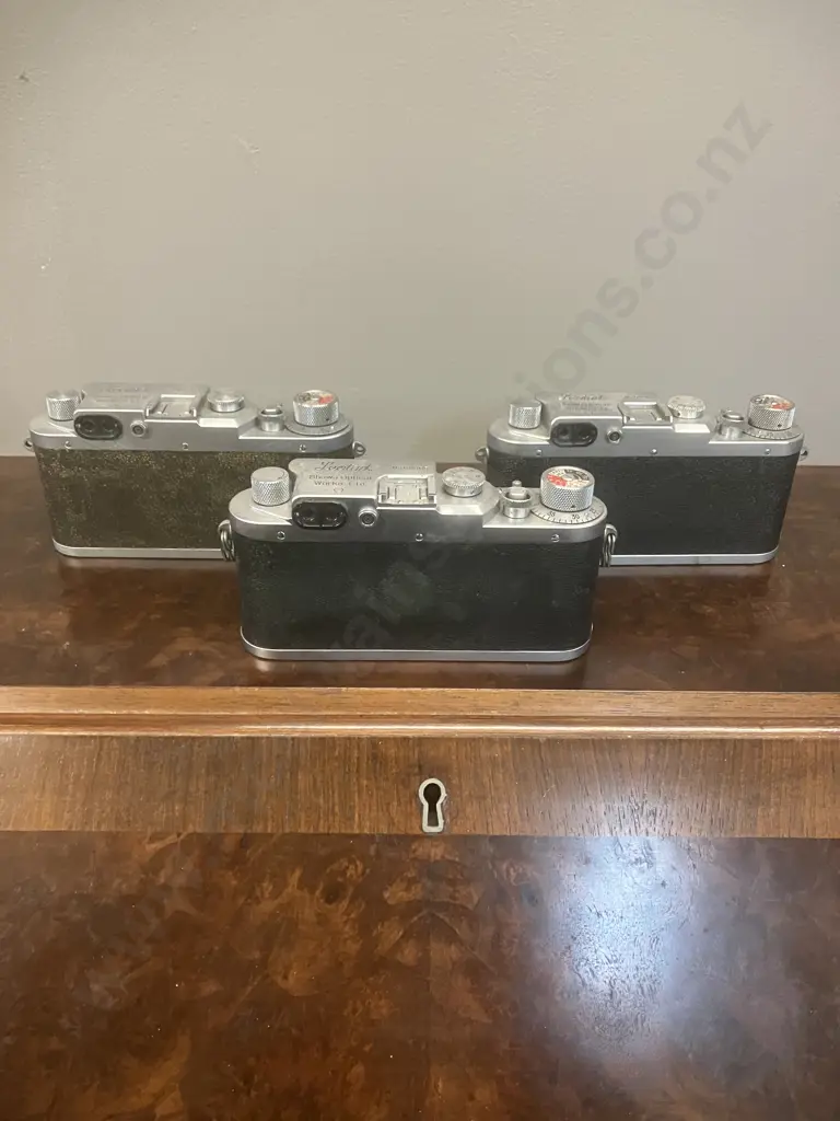 Leotax Model F (Japanese Leica IIIf Copy) #61125 #60605 #56378 Showa Optical Works, Ltd. Circa Mid 1950s Japan Image 1++