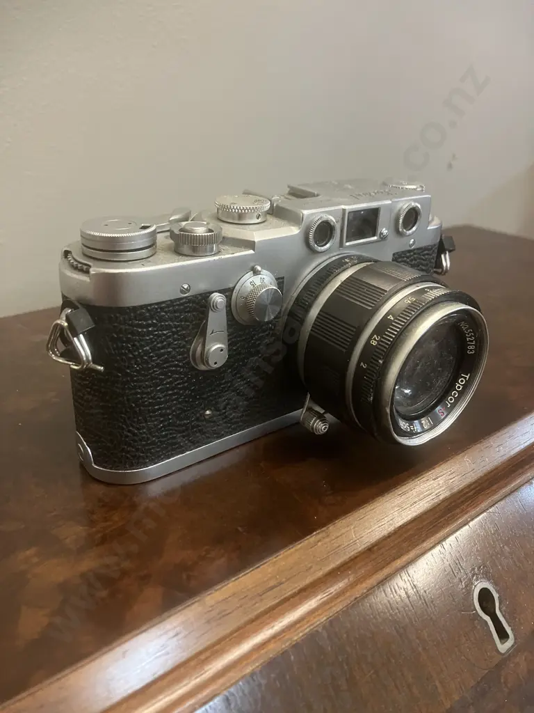 Leotax Model TV2/Merit (Japanese Leica Copy) #305677 With & Tokyo Kogaku Topcor-S 1:2 f=5cm Lens #552783 Image 1++