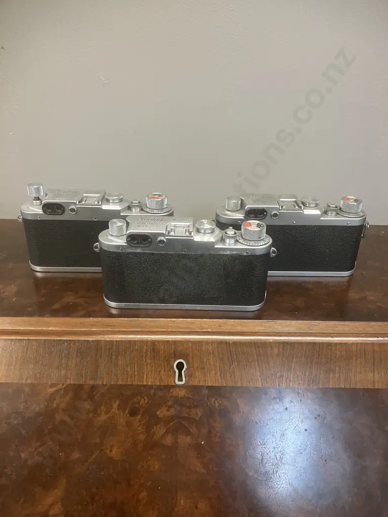 Leotax Model F (Japanese Leica IIIf Copy) #59165 #57660 #57328 Showa Optical Works, Ltd. Circa Mid 1950s Japan Image 1++