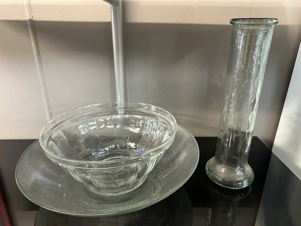 Large Glass Bowls & Vase Image 1++