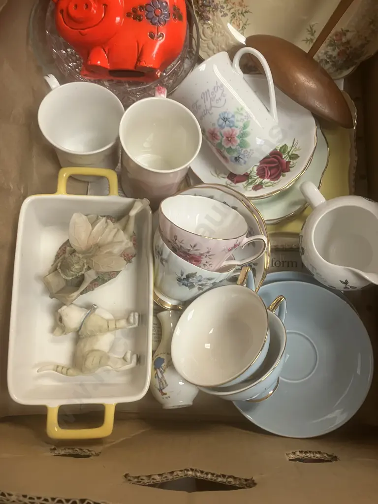 Box Lot - KK Japan Piggy Bank, Vintage Plates, Duos, Crystal & Glass Bowls, Wooden Crane (Repaired) Image 1++