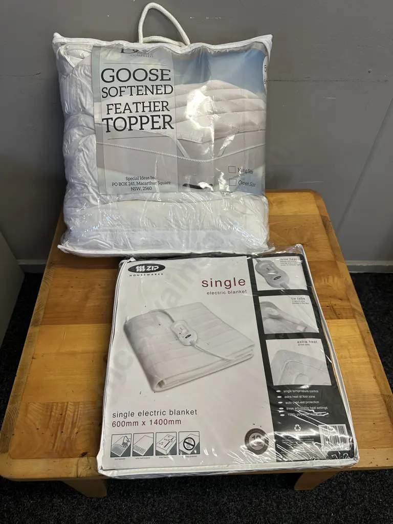 Double Size Domus Compello Goose Softened Feather Topper & Single Zip Electric Blanket Image 1++