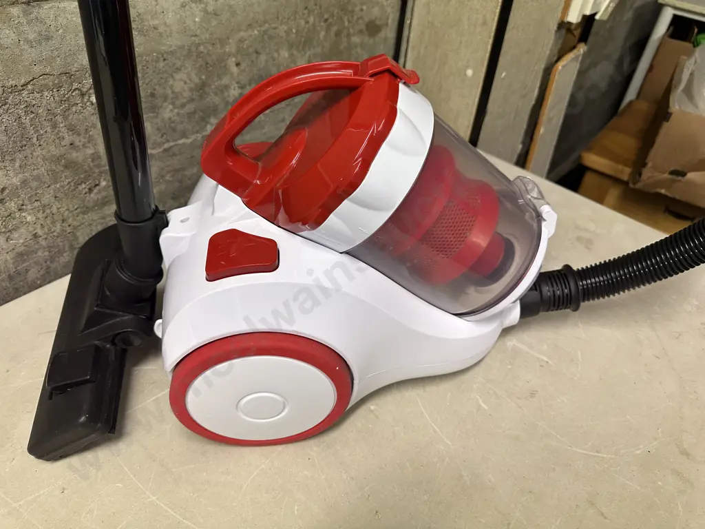 Living & Co Vacuum Cleaner Model LVC1400w Image 1++