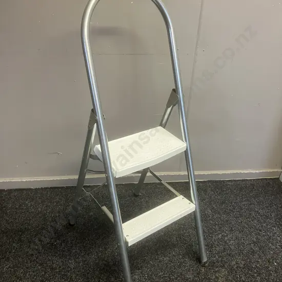 1m Folding Step Ladder