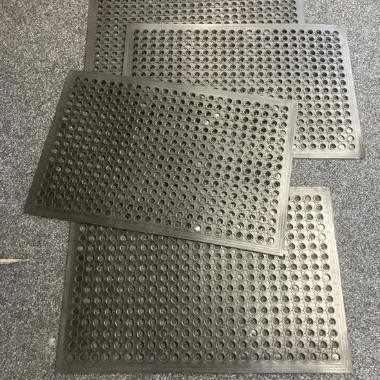 Lot of Four Rubber Floor Mats (Commercial) 60 x 90 - New