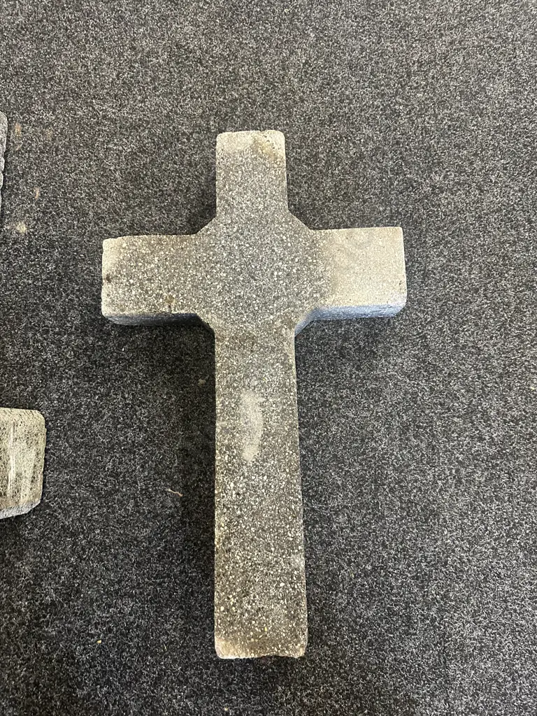 Solid Granite French Vineyard Cross. Circa 20th Century. H83 W49 D11cm. Image 1++