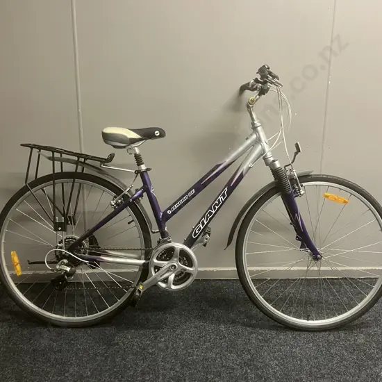 GIANT Elwood SE Ladies Bike, 17" Frame